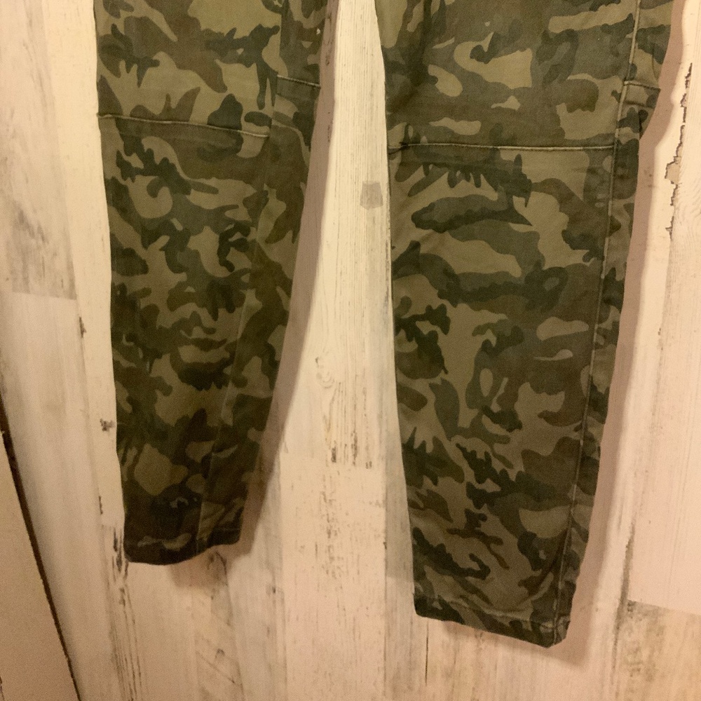 Camo Cargo Jeans by Ashley Mason - Picture 5 of 7